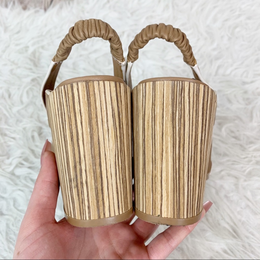 KELSI DAGGER Wood Grain Chunky Thick Heels - Picture 8 of 11